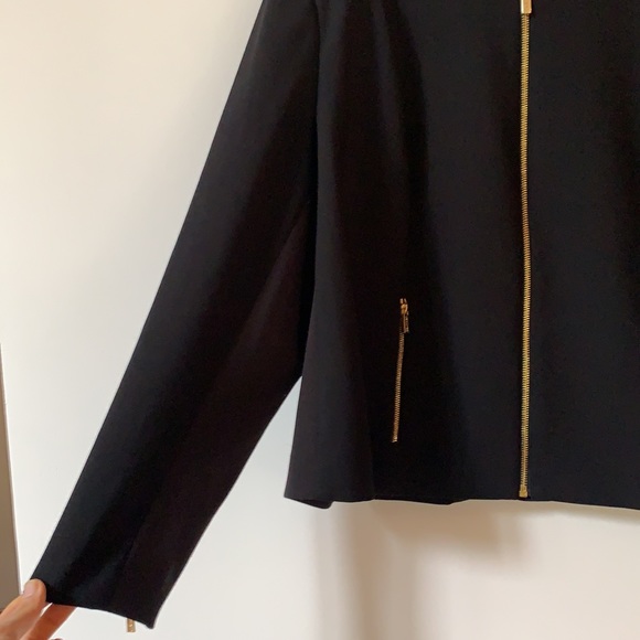 Calvin Klein Size 22W (US) Stretch Long-sleeve Jacket w/ Gold Hardware - Picture 4 of 13